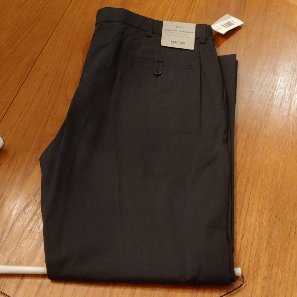 NWT 40x32 Kenneth Cole Reaction Straight Fit Pants